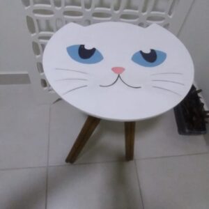 Mesinha Gato Branco